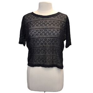 Forever 21 Black Flirty Lace Short Sleeve Top S